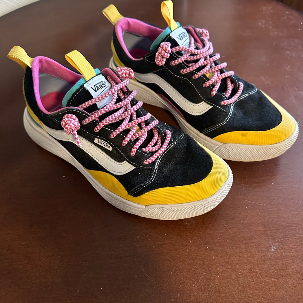 Vans multi color ultra range, in very good condition. Size 10